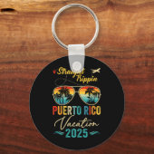 ストレートトリピンプエルトリコ2025ファミリーサマーヴァ キーホルダー (正面)