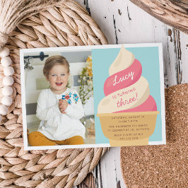 ストロベリーアイスクリーム子供の誕生日パーティー写真 招待状