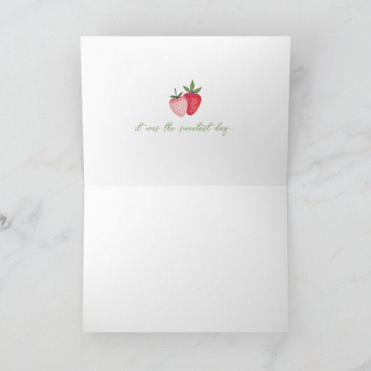 ストロベリーアンドデイジーパステルフォトガールズ誕生日 サンキューカード (内部)