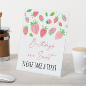 ストロベリースイーツ誕生日トリート 台座サイン (インサイチュ)