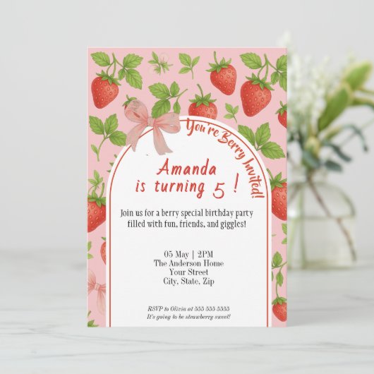 ストロベリースウィート子供の誕生日招待状 | ピンク 招待状 (スタンド正面)