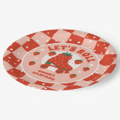 ストロベリースケート | レトロローラスケートで滑る誕生日 ペーパープレート (アングル)