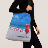 ストロベリーダイキリカリブのビーチパーソナライズされた クロスボディバッグ (クローズアップ)