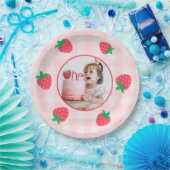 ストロベリーピンクベリーファーストベビー誕生日写真 ペーパープレート (パーティー)