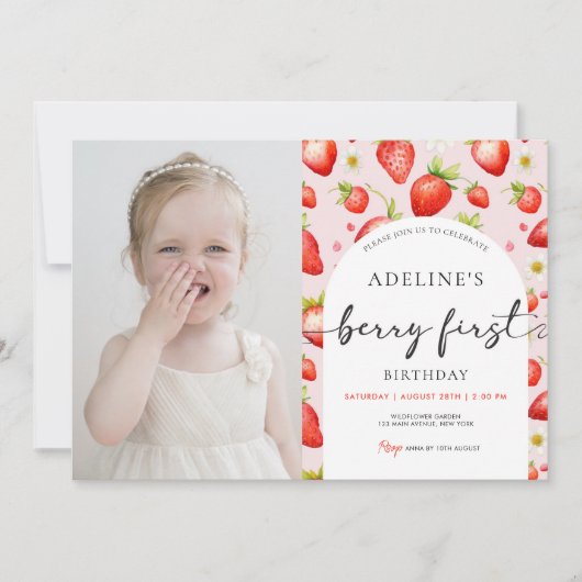 ストロベリーファーストかわいい第1誕生日の写真 招待状 (正面)