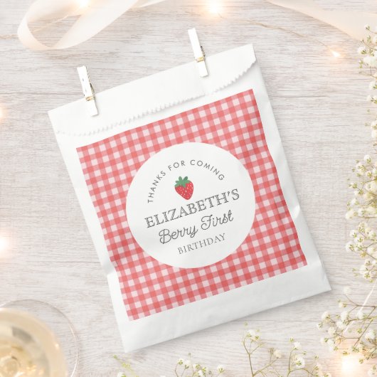 ストロベリーファーストピクニック誕生日 フェイバーバッグ (クリップ留めされた状態)
