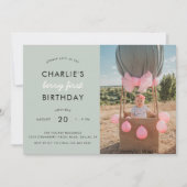 ストロベリーフィールズベリーファースト誕生日 |写真 招待状 (正面)