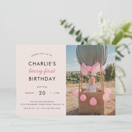 ストロベリーフィールズベリーファースト誕生日 |写真 招待状 (スタンド正面)