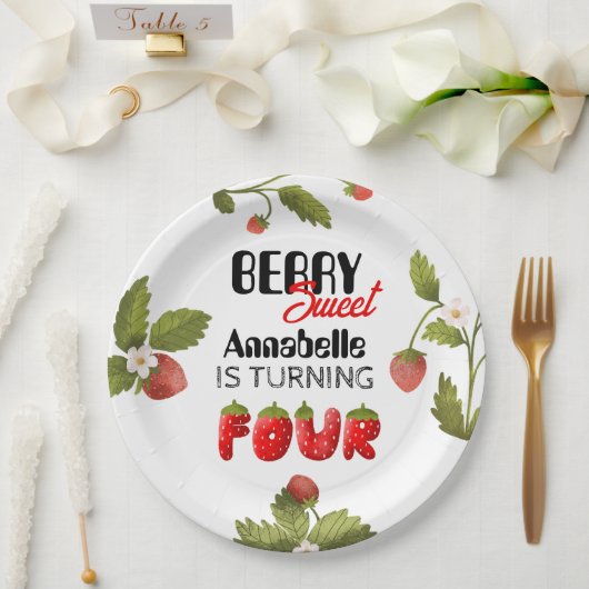 ストロベリーフォー誕生日 ペーパープレート (ウェディング)