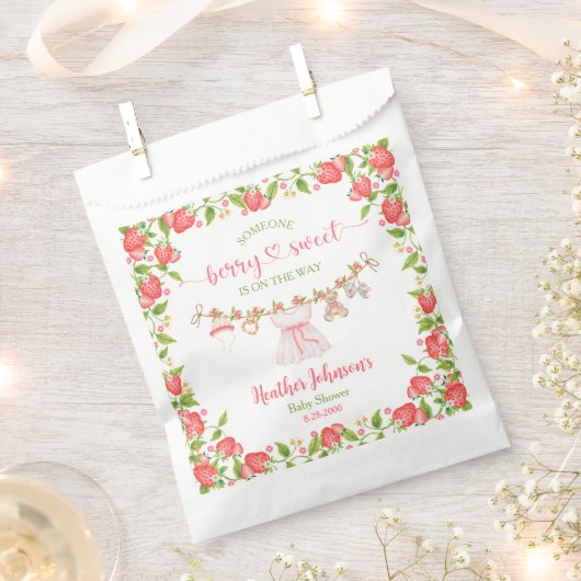 ストロベリーベリースイートクロザラインベビーシャワー フェイバーバッグ (クリップ留めされた状態)