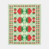 ストロベリーミディアムフリースブランケット フリースブランケット (正面)