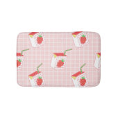ストロベリーミルクマンガよくはしゃぐー:パターン バスマット (正面)