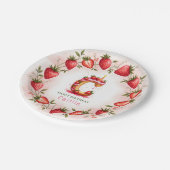 ストロベリー誕生日プレートレターCケーキデザイン ペーパープレート (アングル)