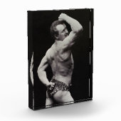 ストロングメンユーゲンサンドーボディビルによる新しいポーズ フォトブロック (左)