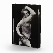 ストロングメンユーゲンサンドーボディビルによる新しいポーズ フォトブロック (右)