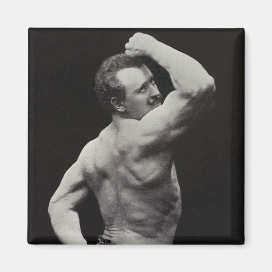 ストロングメンユーゲンサンドーボディビルによる新しいポーズ マグネット (正面)