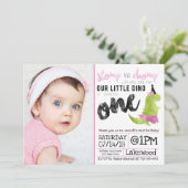 ストンプアンドチョンプ小さな女の子ディノ誕生日恐竜 招待状 (スタンド正面)