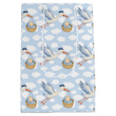 ストークデリバリー男の赤ちゃんキュートブルー ミディアムペーパーバッグ (裏面)