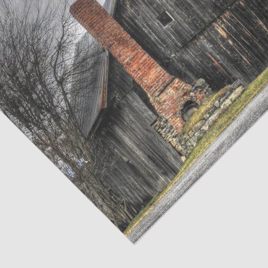 ストーミーの空の下の風車で風化された納屋 薄葉紙 (詳細)