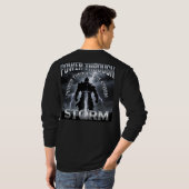 ストームを乗り越えろ - 戦士の強さ Tシャツ (裏面フル)