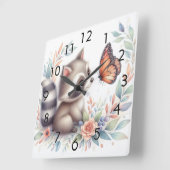 ストーリーブックウッドランドベビーアライグマとバタフライ スクエア壁時計 (傾斜)