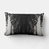 ストーンウィングススカル ランバークッション (正面)