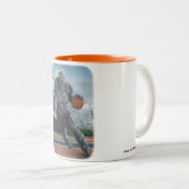 ストーンゴーレムバスケットボールプレーヤーファンタジーコーヒーマグ ツートーンマグカップ (正面右)