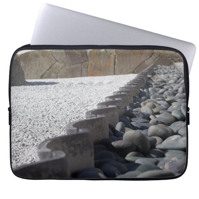 ストーンズ ラップトップスリーブ (正面)