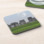 ストーンヘンジ青石の立っているイギリス コースター (左側)