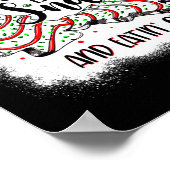 スナのように見る人の間で引き裂かれたクリスマスツリーケーキ ポスター (角)