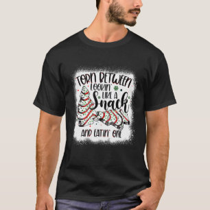 スナのように見る人の間で引き裂かれたクリスマスツリーケーキ Tシャツ