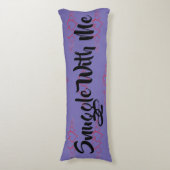 スナグルウィズミー赤いハートパープル ボディピロー (正面縦)