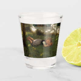 スナックタイム（草の上に横たわる甘い若い女の子） ショットグラス