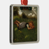 スナックタイム（草の上に横たわる甘い若い女の子） メタルオーナメント (右)