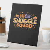 スナッグルスクワッドNICUナース新生児ナースハロウィーン 台座サイン (インサイチュ)