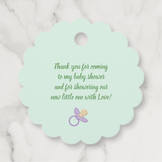 スナッグル男の赤ちゃん – 緑と紫のベビーシャワー フェイバータグ (裏面)