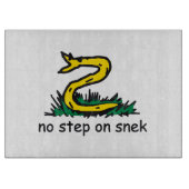 スニックミームGadsden parody SnekRight カッティングボード (正面)