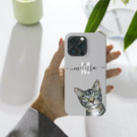 スニーカー覗き猫モノグラム名 Case-Mate iPhone 14ケース<br><div class="desc">このデザインはパーソナライズされた、写真や文字を変更して提供される領域にあってもよい。またカスタマイズは、このテンプレートをカスタマイズしクリックて、を選択してさらに背景の色を削除または変更したり、文字を追加したり、文字の色またはスタイルを変更したり、文字のみのデザインの画像を削除したりすることで可能です。このもし商品はデザインを別の商品に移すオプションがあり、必要に応じてデザインを調整しもして下さい。colorflowcreations@gmail.comで連絡は、このデザインを別の製品で使用するもしか、サポートが必要な場合は、ページの上部にあるチャットオプションを使用する。www.facebook.com/colorflowcreations、www.instagram.com/colorflowcreations、www.twitter.com/colorflowart、後を追およびwww.pinterest.com/colorflowcreationsで自分のデザインや自分の情報を見る。</div>