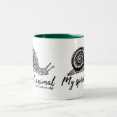 スネイルは、私のスローコーワーの霊的な動物だ ツートーンマグカップ (中央)