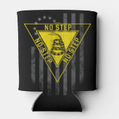 スネークアメリカ国旗に一歩も出ない 缶クーラー (裏面)