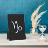 スネークスキン上のクロームのような山羊座〔占星術の〕十二宮図シンボル フォトプラーク (側面)