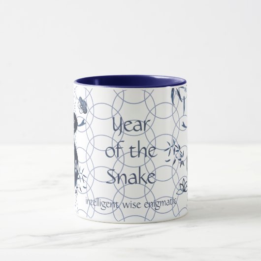 スネーク中国のブルー〔占星術の〕十二宮図の新年芸術的 マグカップ (中央)
