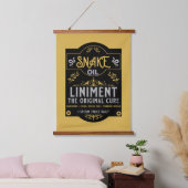 スネーク油おもしろい販売員の販売員への贈り物 吊り下げ型タペストリー (寝室)