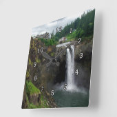 スノクアルミー滝時計 スクエア壁時計 (傾斜)