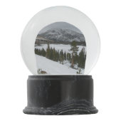 スノーイエラリー湖カリフォルニア冬の写真 スノーグローブ (裏面)