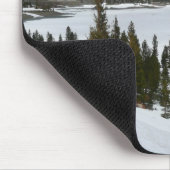 スノーイエラリー湖カリフォルニア冬の写真 マウスパッド (コーナー)