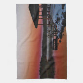 スノーイサンセットアットレイクアローワート波止場 キッチンタオル (縦)