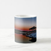 スノーイサンセットアットレイクアローワート波止場 コーヒーマグカップ (中央)