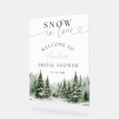 スノーインラブウィンターブライダルシャワーサイン アクリルサイン (傾斜)