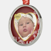 スノーウィーダークレッド新生児フォト誕生日付クリスマス メタルオーナメント (左)